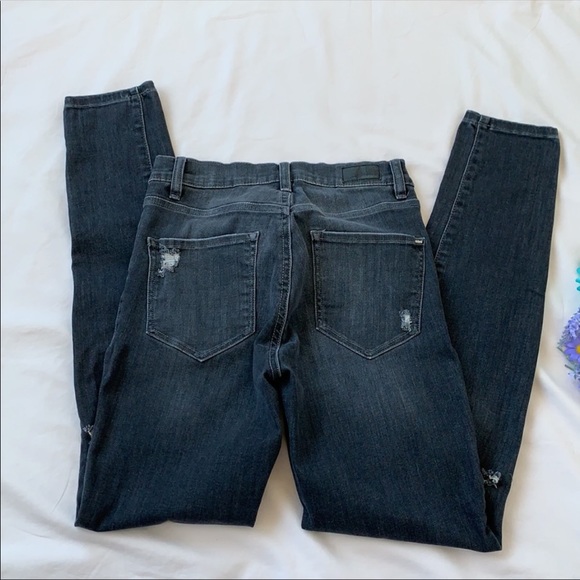 Garage clothing high rise black denim, distressing to knees, skinny, size 3 - Picture 5 of 7
